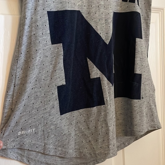 𝅺NIKE Collegiate Michigan Tank Top - Gray/Blue/Yellow - Small - Picture 6 of 9